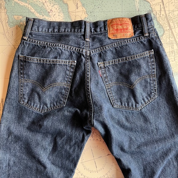 Levi's Dark Wash 505 Relaxed Straight - Picture 3 of 7